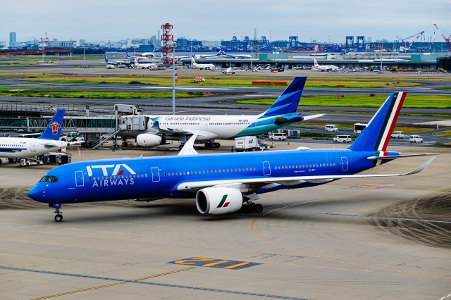ANA全日空 BOEING737-700 JA06AN 1/400 特別塗装機 Amazon | NGmodels 1:400 NG77026 ANA Boeing 737-700 JA06AN