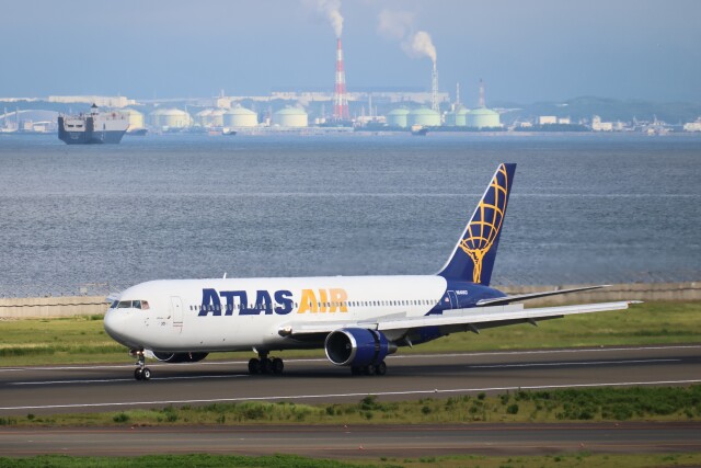 アトラス航空 767-300ER 61YZ0jsFX9L._UF894,1000_QL80_.jpg