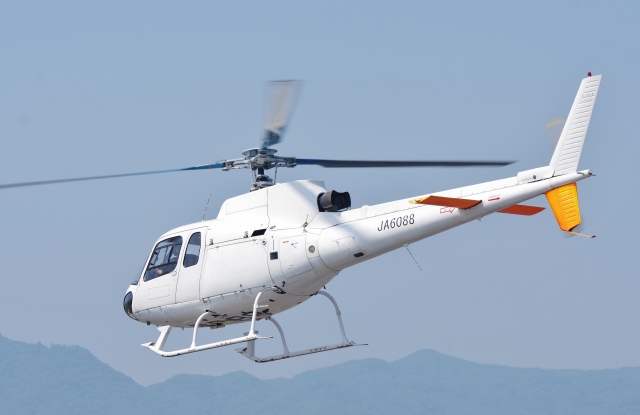 ばろん 日本法人所有 機材一覧 ビーチクラフト 58 バロン | FlyTeam