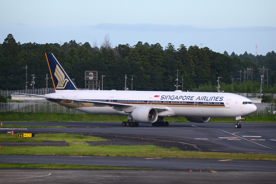 シンガポール航空 Boeing 777-300 9V-SWL 成田国際空港 航空
