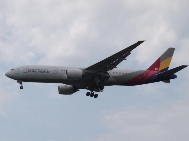 ASIANA AIRLINES 777-200ER アシアナ航空 ボーイング Amazon.co.jp: GeminiJets ボーイング 777-200ER 民間航空機