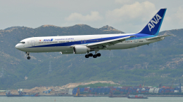 flytaka78さんが、香港国際空港で撮影した全日空 767-381/ERの航空フォト（飛行機 写真・画像）