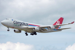 ちゃぽんさんが、成田国際空港で撮影したカーゴルクス・イタリア 747-4R7Fの航空フォト（飛行機 写真・画像）