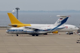 1/200　カザフスタン航空　イリューシン　IL 76 1/200 カザフスタン航空 イリューシン IL 76 - メルカリ