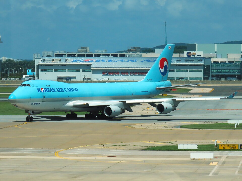 大韓航空 Boeing 747-400 HL7601 仁川国際空港 航空フォト | by