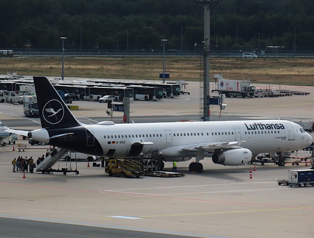 フランクフルト国際空港 - Frankfurt Airport [FRA/EDDF]で撮影されたフランクフルト国際空港 - Frankfurt Airport [FRA/EDDF]の航空機写真