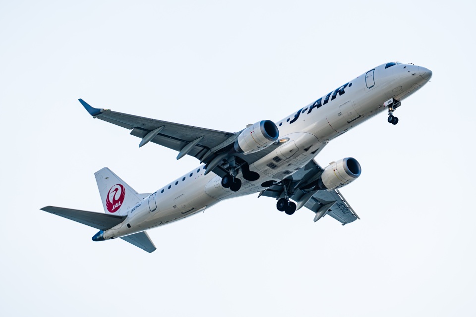 【レア品　J-AIR  ERJ-190 JA250J 南紀白浜空港50th】 レア品 J-AIR ERJ-190 JA250J 南紀白浜空港50th】 - メルカリ