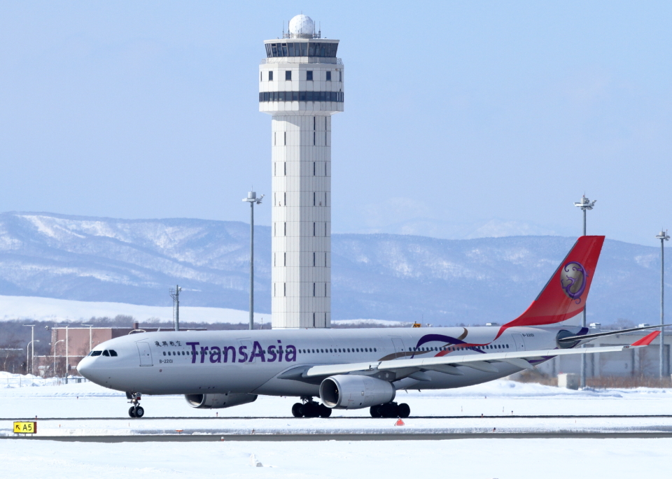 航空機・ヘリコプター U.S AIRWAYS AIRBUS A330-300 AIRBUS A330-300 U.S AIRWAYS