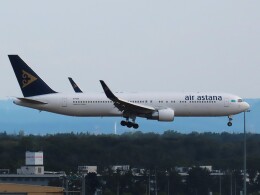 Kiyo.Hさんが、フランクフルト国際空港で撮影したエア・アスタナ 767-3KY/ERの航空フォト（飛行機 写真・画像）