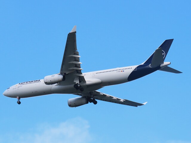 ❶　1/200　ルフトハンザドイツ航空　A330-300 D-AIKJ 1/200 Lufthansa A330-300 D-AIKJ