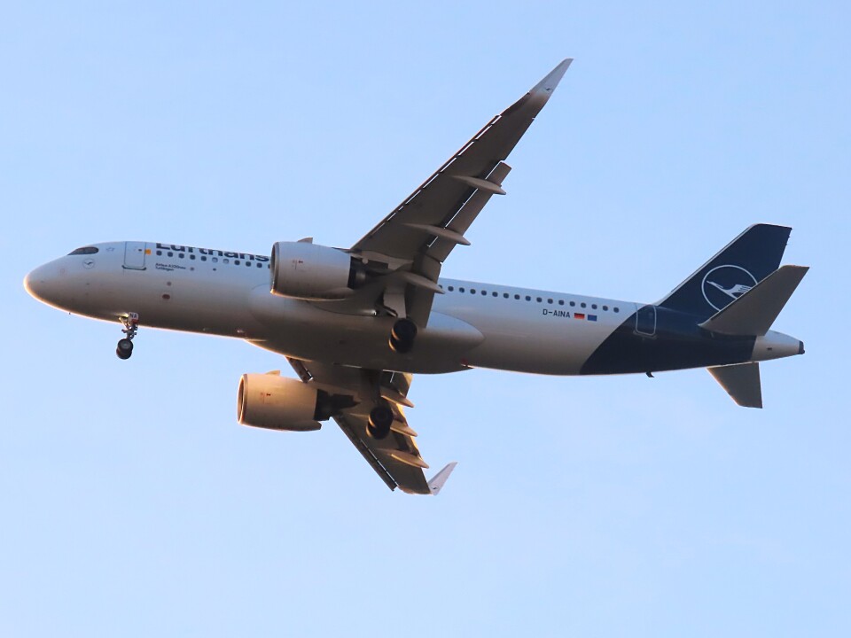ルフトハンザドイツ航空 Airbus A320neo D-AINA フランクフルト