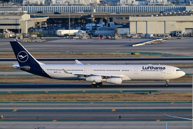 ロサンゼルス国際空港 - Los Angeles International Airport [LAX/KLAX]で撮影されたロサンゼルス国際空港 - Los Angeles International Airport [LAX/KLAX]の航空機写真