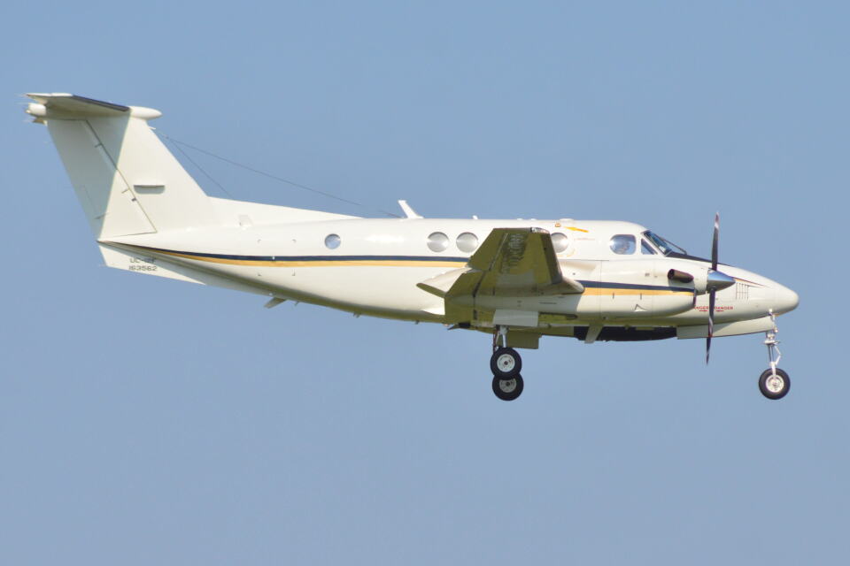 QUEEN BEE CRFパッチ　三沢基地　横田基地　米軍　航空 QUEEN BEE CRFパッチ 三沢基地 横田基地 米軍 航空