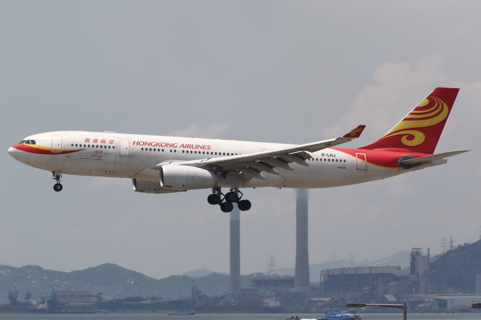 HONG KONG AIRLINES 330-200  AIRBUS 香港航空 What Long-Haul Aircraft Does Hong Kong Airlines Operate?