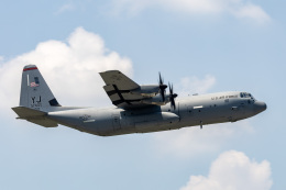 ファントム無礼さんが、横田基地で撮影したアメリカ空軍 C-130J-30 Herculesの航空フォト（飛行機 写真・画像）