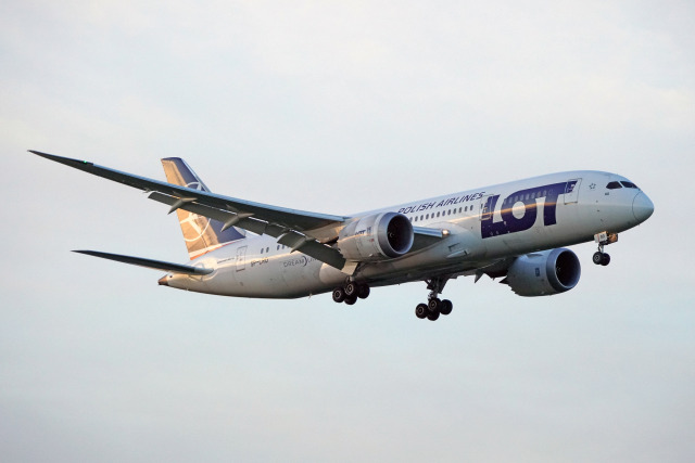 POLISH AIRLINES　SP-LCA　LOT 1/200 ポーランド航空 POLISH AIRLINES SP-LCA LOT 1/200 ポーランド航空