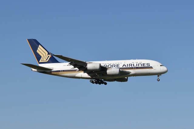 1/400 シンガポール航空　B747-400F Phoenix 747-400F（貨物型） シンガポール航空 カーゴ 9V-SFQ 1