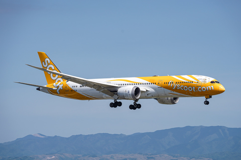 航空機・ヘリコプター FLY Scoot BOEING787-9  9V-OJA 1:250 スクート Boeing 787-9 9V-OJA 関西国際空港 航空フォト | by