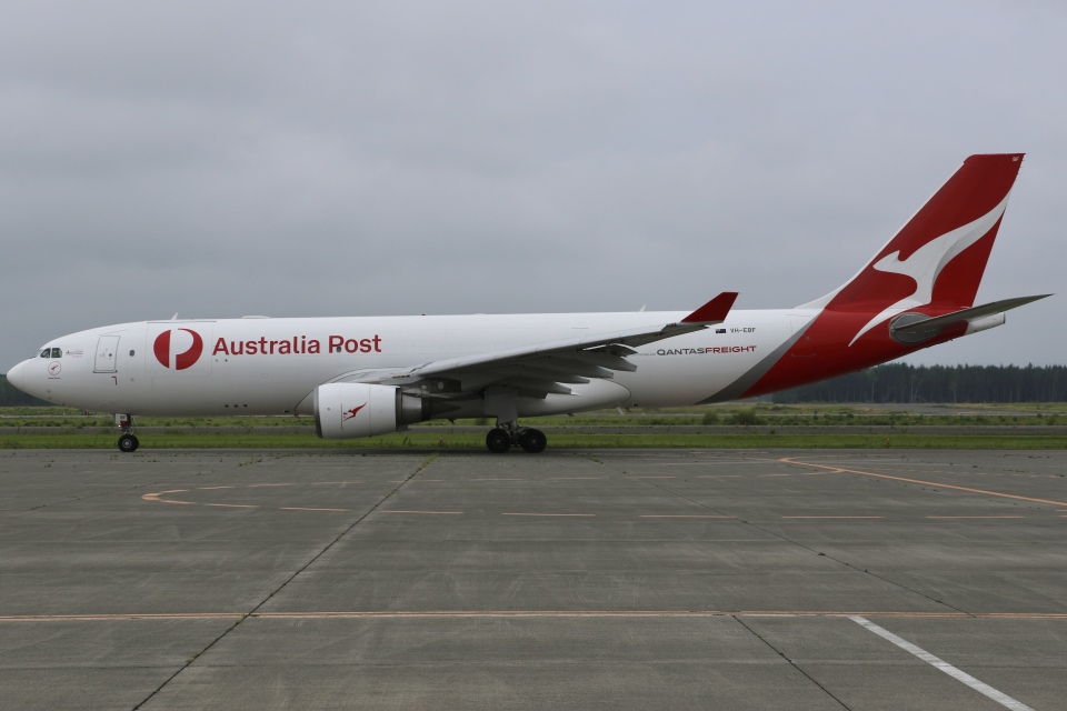 カンタス航空 Airbus A330-200 VH-EBF 新千歳空港 航空フォト