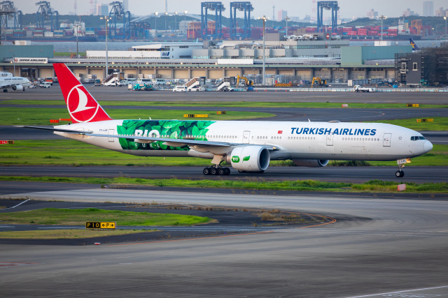 [値下げ]トルコ航空➖BOEING 777-300ER TURKISH AIRLINES BOEING 777-300ER トルコ航空 - メルカリ