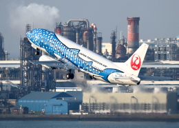 1/200 JTA 日本トランスオーシャン ジンベエジェット B737-400 ファイル:Japan Transocean Air JA8992 Boeing 737-446 Sakura