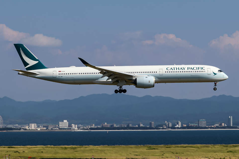 CATHAY PACIFIC A350-1000 キャセイパシフィック NG キャセイ航空のエアバスA350、7日までに運航全面再開 | ロイター