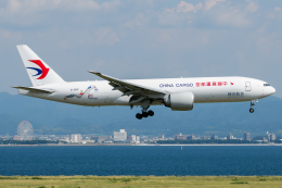 きんめいさんが、関西国際空港で撮影した中国貨運航空 777-Fの航空フォト（飛行機 写真・画像）