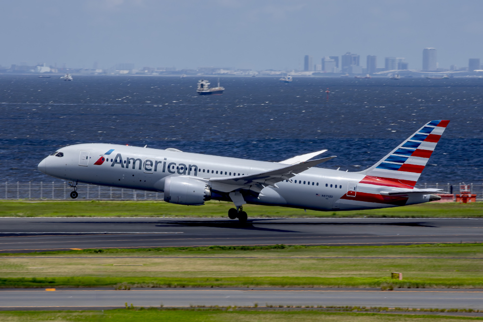 Aviation アメリカン航空 B787-9 N838AA 1:400 Aviation アメリカン航空 B787-9 N838AA 1:400 - メルカリ