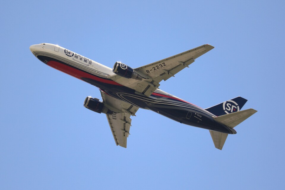 SF エアラインズ Boeing 767-300 B-223Z 成田国際空港 航空