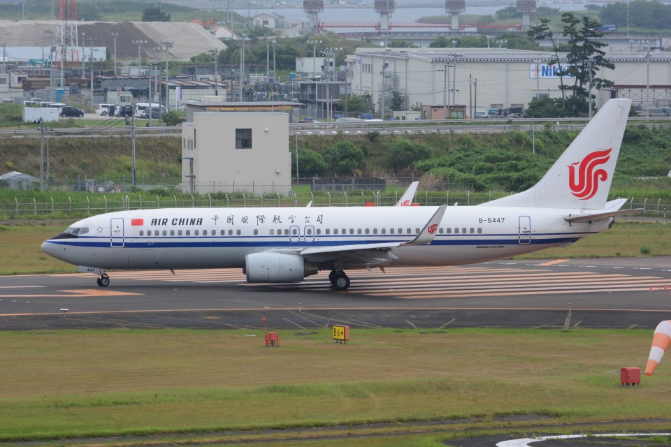 中国国際航空 Boeing 737-800 B-5447 仙台空港 航空フォト | by