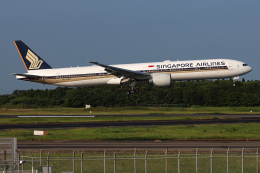 A.Tさんが、成田国際空港で撮影したシンガポール航空 777-312/ERの航空フォト（飛行機 写真・画像）