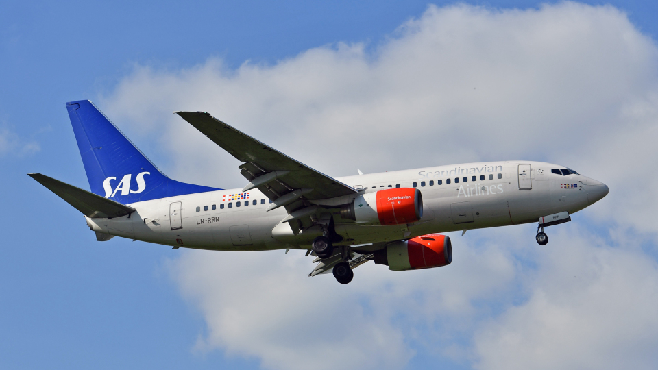 スカンジナビア航空 Boeing 737-700 LN-RRN ロンドン