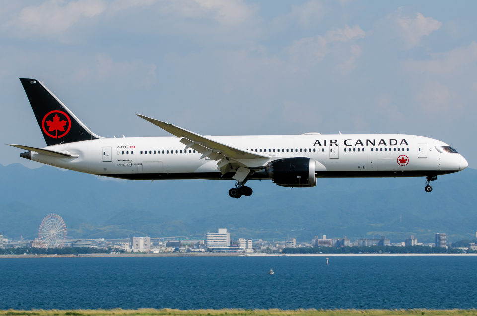 エア・カナダ Boeing 787-9 C-FRTU 関西国際空港 航空フォト