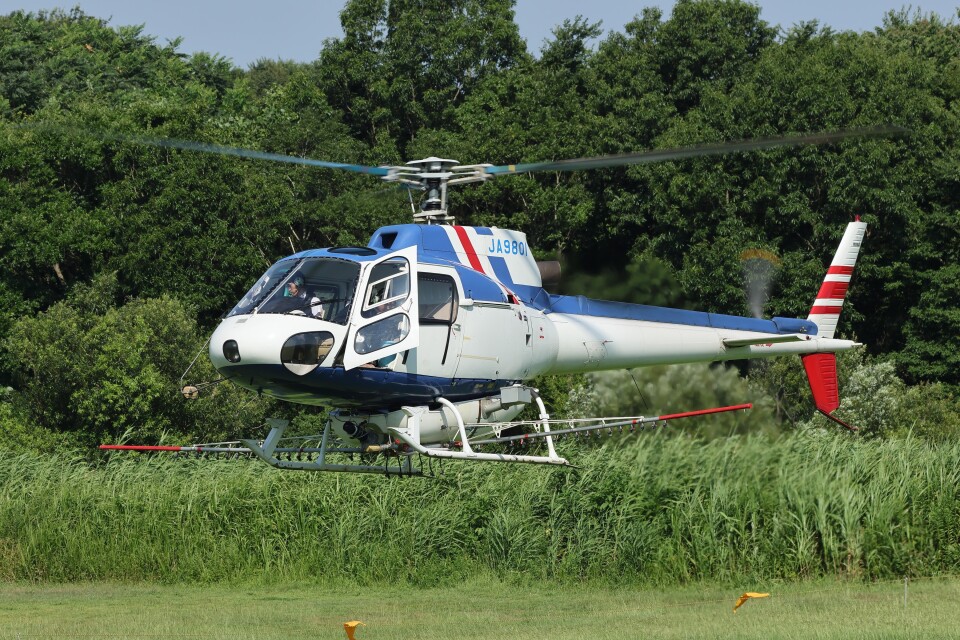 ヘリサービス Aerospatiale AS350 Ecureuil/AStar JA9801 茨城