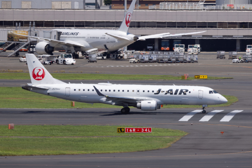 【レア品　J-AIR  ERJ-190 JA250J 南紀白浜空港50th】 1/200 エンブラエル190 JAL J-AIR 南紀白浜空港開港50周年 わか