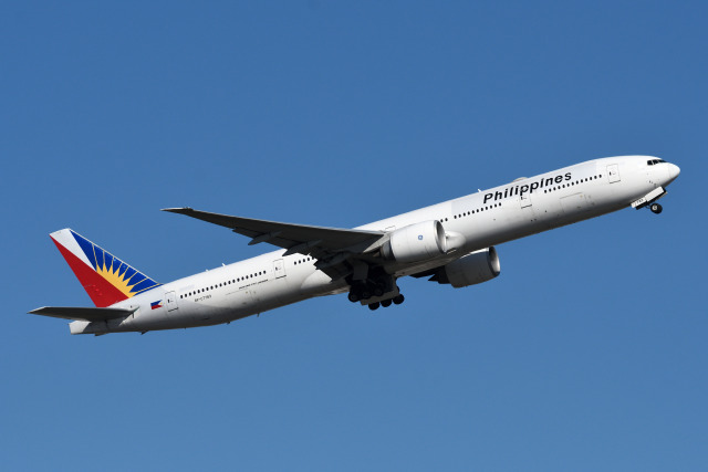 フィリピン航空Boeing777-300ER フィリピン航空 機材一覧 ボーイング777-300 | FlyTeam(フライ
