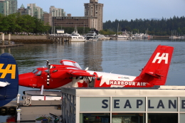 mocchyさんが、バンクーバー・ハーバー・ウォーター空港で撮影したハーバー・エア・シープレーンズ DHC-6-300 Twin Otterの航空フォト（飛行機 写真・画像）