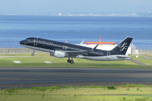 JCWings 1:200 中国東方航空 A330 B-5976トイ・ストーリー JCWings 1:200 中国東方航空 A330 B-5976トイ・ストーリー