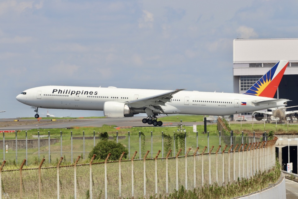 フィリピン航空Boeing777-300ER B777-300ER (370-seater)