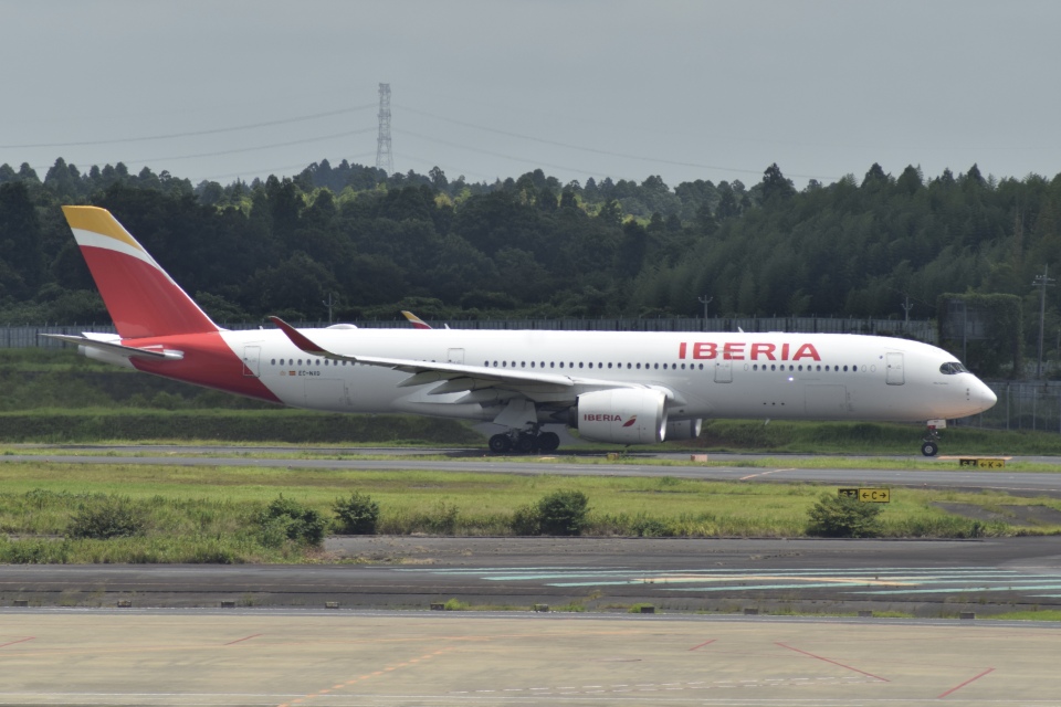 最終値下げ中　 イベリア航空Airbus350-900 イベリア航空、成田～マドリード線をデイリー運航へ。A350を導入
