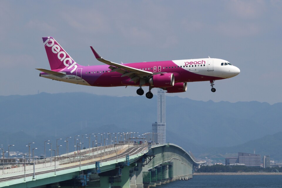 ピーチ Airbus A320neo JA201P 関西国際空港 航空フォト | by