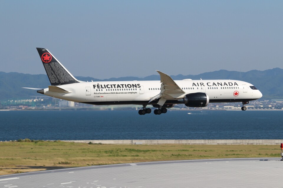 エア・カナダ Boeing 787-9 C-FVNB 関西国際空港 航空フォト