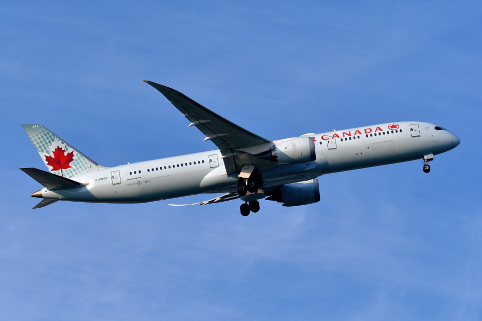 エア・カナダ Boeing 787-9 【絶版】 お取り寄せ商品】1/200 787-9 エア・カナダ「FLY THE FLAG」 C