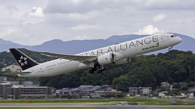 機体記号 : JA8511 (ANA) 航空機体ガイド | FlyTeam(フライチーム)