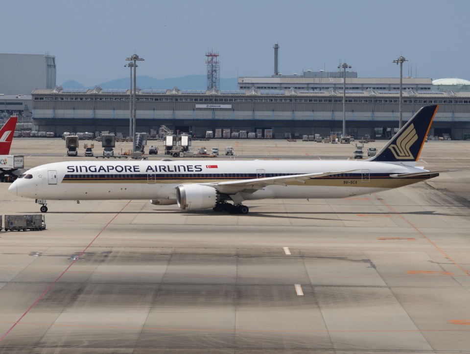 シンガポール航空 Boeing 787-10 9V-SCA 関西国際空港 航空
