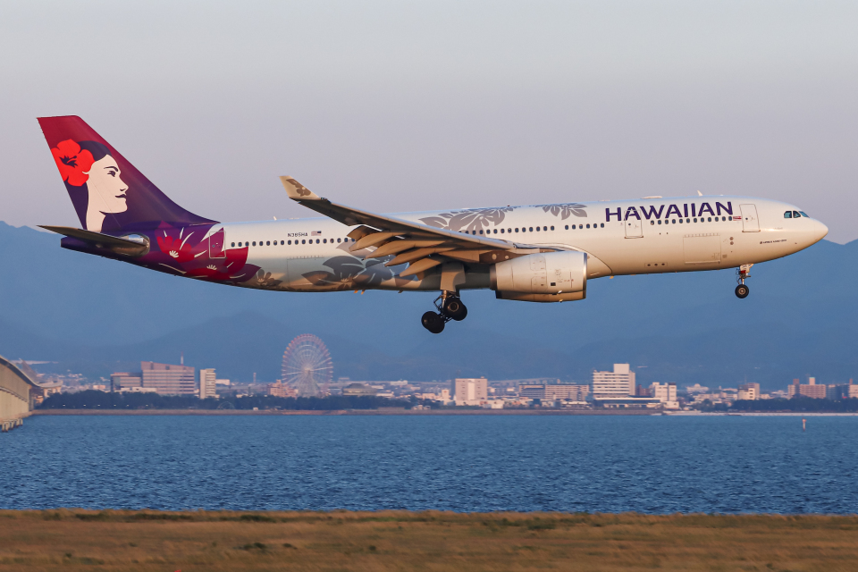 ハワイアン航空 Airbus A330-200 N385HA 関西国際空港 航空