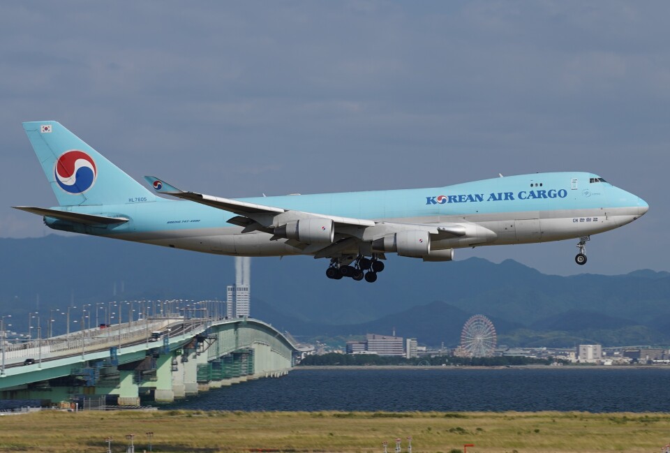 大韓航空 Boeing 747-400 HL7605 関西国際空港 航空フォト | by