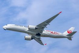 A350-900導入記念 レッド」特別塗装機 日本航空 (A350-900