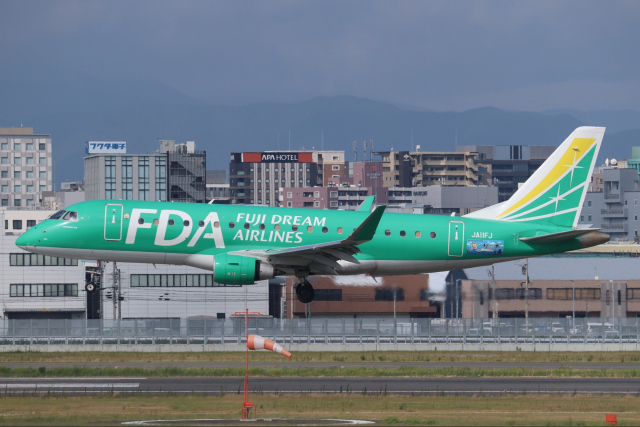 フジドリームエアラインズ (FDA) 機材一覧 エンブラエル175