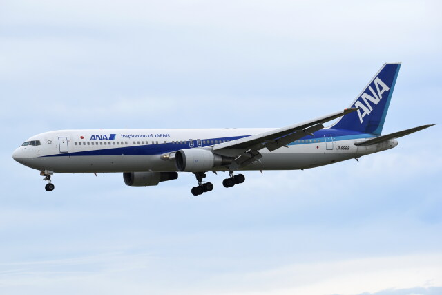 値下げ中　ユナイテッド航空 Boeing 777-300ER 31PV9gASm-L._AC_SY200_QL15_.jpg